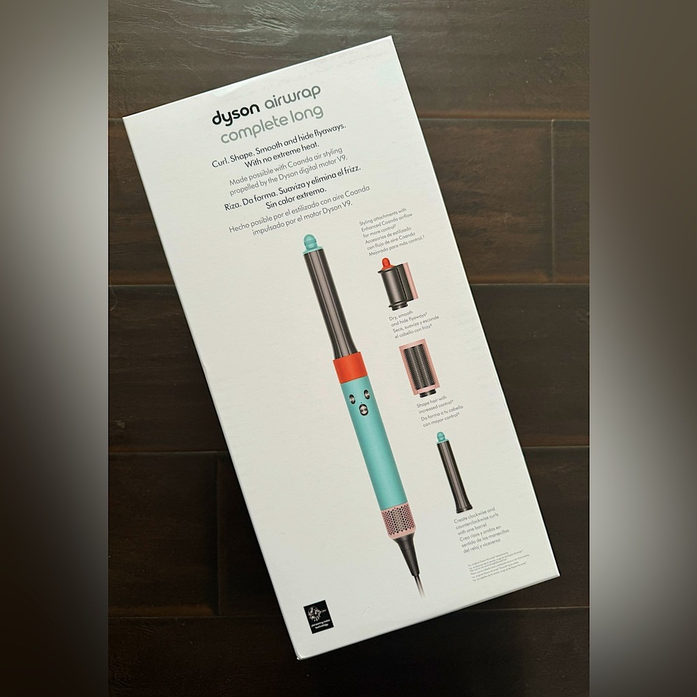 *SOLD* Brand new Dyson Airwrap Complete Long